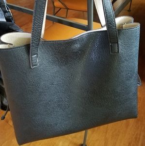 Unbranded reversible black/cream tote